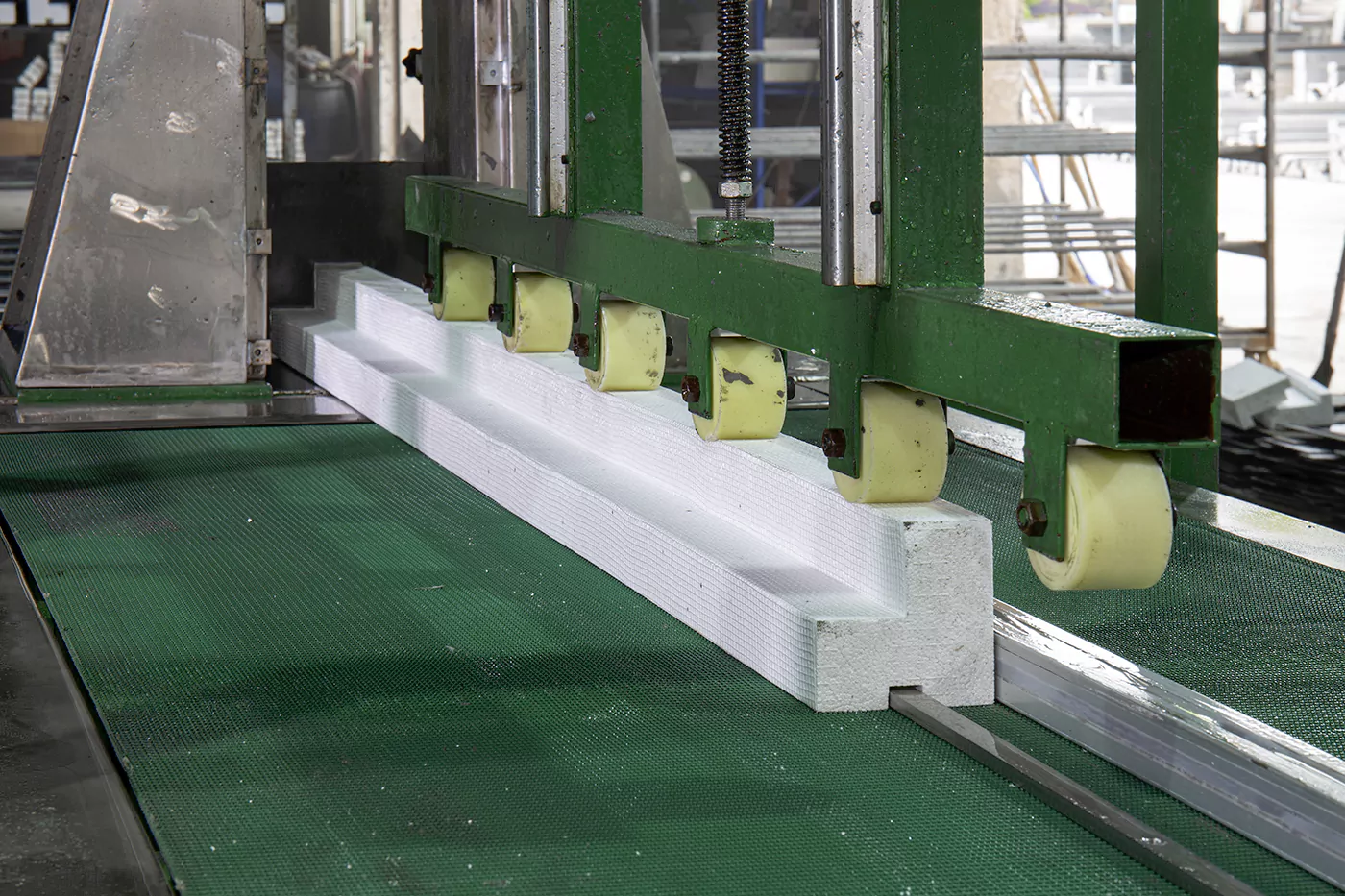 Eps Cornice Moulding Cement Coating Machine 5 EPS Cornice Moulding Cement Coating Machine - Image 5