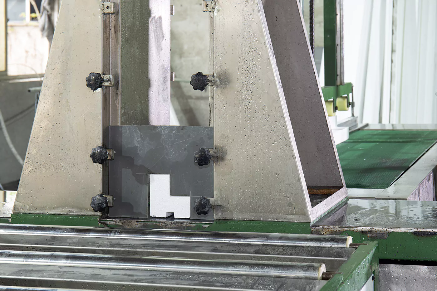 Eps Cornice Moulding Cement Coating Machine 7 EPS Cornice Moulding Cement Coating Machine - Image 7