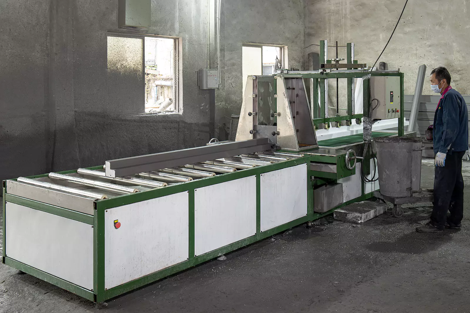 Eps Cornice Moulding Cement Coating Machine 3 EPS Cornice Moulding Cement Coating Machine - Image 3